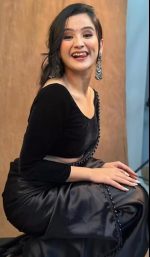 Women’s Ready to Wear Black Satin Silk 1 Minute Pre Pleated Heavy Saree With Hand Work Lace - Image 2