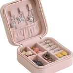 Mini Jewelry Travel Case, PU Leather Organizer Box, Small Portable Jewellery Storage Holder for Womens Rings Earrings Necklaces Bracelets (Pink)