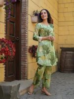 Women's Cotton Blend Green Printed V-Neck Co-ord Set | Daily & Casual Wear - Image 5