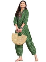 Women's Cotton Blend Printed Kurta Set (Green)
